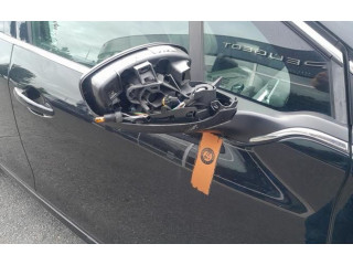 Радио/ проигрыватель CD/DVD / навигация    Peugeot 208    