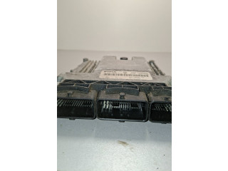 Блок управления двигателя 0281030439, 237104128R   Dacia Logan Pick-Up