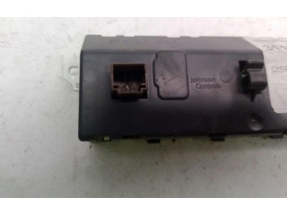 Дисплей       Peugeot 5008