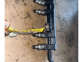 Топливная рампа 8200465550   Renault Clio II  