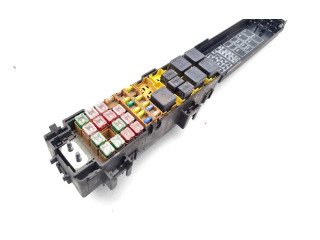 Блок предохранителей    Jeep Commander    