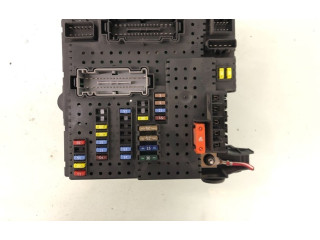 Блок предохранителей 8676391, 8676391 Volvo XC90