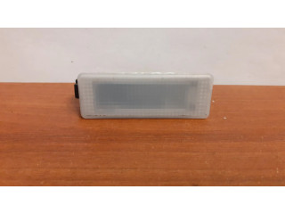 Фонарь освещения передних мест