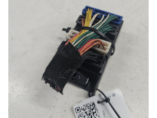 Блок предохранителей 913103E810   KIA Sorento    