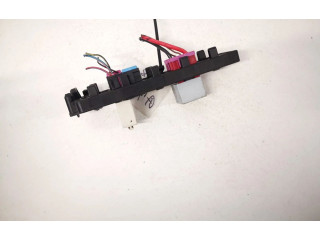 Блок предохранителей  1k1937503   Skoda Octavia Mk2 (1Z)    