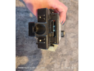 Ящик предохранителей (комплект) 8260097405 Daihatsu YRV