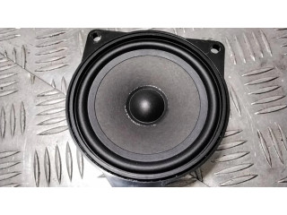 Громкоговоритель (громкоговорители) в передних дверях