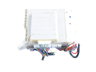 Pojistková skříňka 8273030B64 Lexus GS 300 350 430 450H 2010