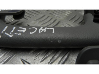 Передняя ручка