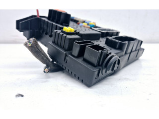 Блок предохранителей 8676391, 30728273   Volvo V70    