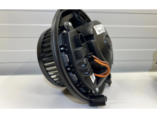 Вентилятор печки    5Q1819021H, 5q0907521c   Audi A3 S3 8V