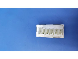 Преобразователь напряжения