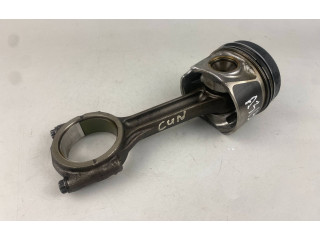  Поршень с шатуном  02604LA, 04LADE  Audi A3 S3 8V  