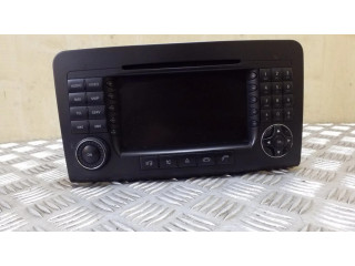 Радио/ проигрыватель CD/DVD / навигация