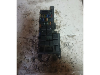 Блок предохранителей 9452993, 518323118 Volvo V70