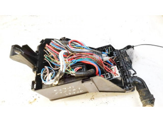 Блок предохранителей 8921153020, 89211-53020 Lexus IS 220D-250-350