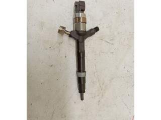 Форсунка 2367030030 Toyota Land Cruiser (HDJ90)