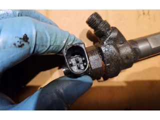 Vstřikovač 03l115105d4car Volkswagen PASSAT B7