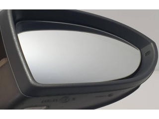 Зеркало электрическое Volkswagen Golf VII 2013 - 2019 года