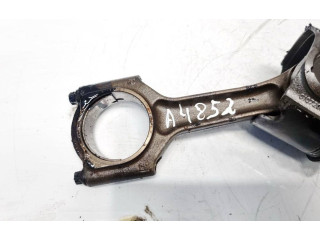 Píst    Opel Vectra B     