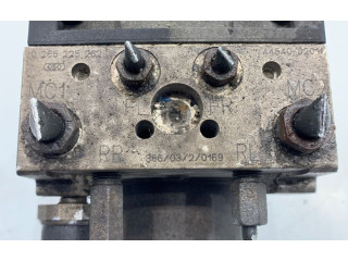 Блок АБС    Toyota  Corolla Verso E121  2001 - 2004 года