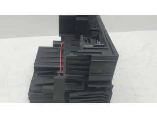 Блок предохранителей  8639800000000T, 812461952   Chevrolet Volt II    