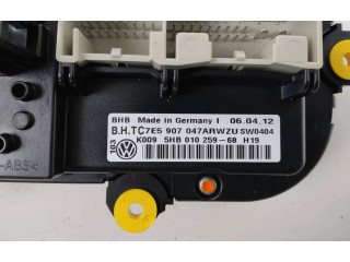 Блок управления климат-контролем 7E5907047AR, 5HB01025968   Volkswagen Transporter  Caravelle T5