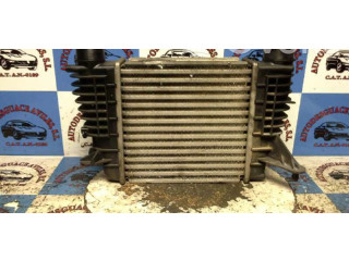 Интеркулер 8200471888 Renault Clio III