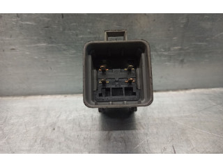 Блок предохранителей 12177235   Chevrolet Captiva    