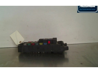 Блок предохранителей 518828108, 518828108 Volvo S60