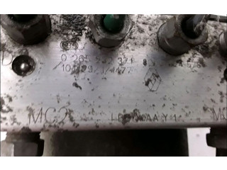 Pojistková skříňka Блок управления ABS Renault Clio II 2010