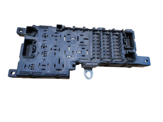 Блок предохранителей 8637841, 518323324 Volvo S60