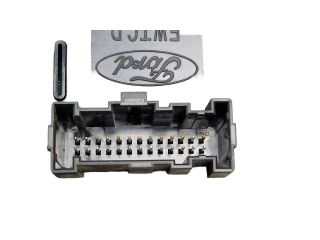 Блок управления климат-контролем LJ6T18C612, LJ6T18C612RB   Ford Escape IV