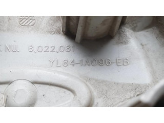 Заводская крышка (крышки) от центрального отверстия колеса