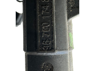 Форсунка 9676017480    Citroen C3 Aircross  HMZ(EB2F)       HM01 