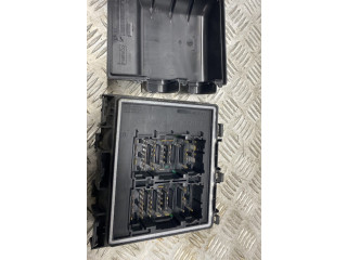 Блок предохранителей 2434802, 2434802   Ford Focus    