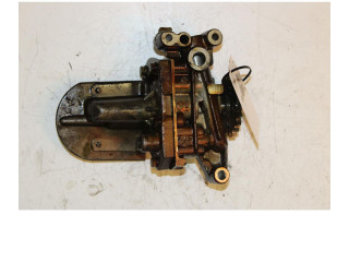 Масляный насос  KFU   Citroen C4 I 1.8