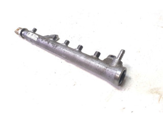 Топливная рампа Audi A3 S3 8P для двигателя CAYC