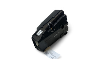 Дисплей 32233452 Volvo XC90