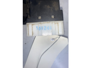 Ручка стеклоочистителей 161241 Renault Clio II