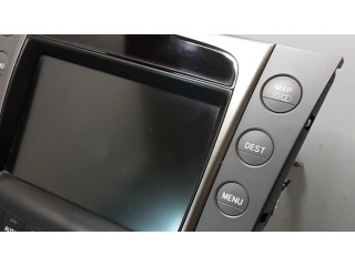 Радио/ проигрыватель CD/DVD / навигация