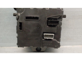 Pojistková skříňka 8201077405, 0020252101 Renault Kangoo II 2008