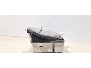 Панель приборов 69719320A Mazda 626