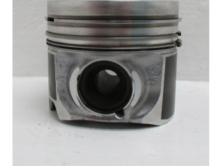 Píst    Audi A8 S8 D4 4H     