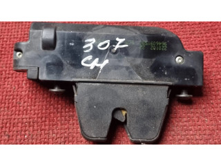 Замок задней крышки