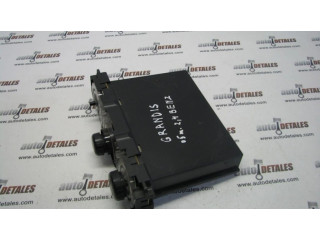 Блок управления климат-контролем MN157316 Mitsubishi Grandis