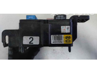 Блок предохранителей 919503K610   Hyundai Sonata    