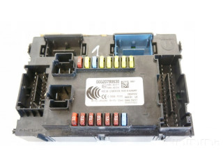 Блок предохранителей 00520780630 Jeep Renegade