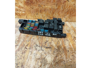 Блок предохранителей 8637841, 518717004 Volvo V70