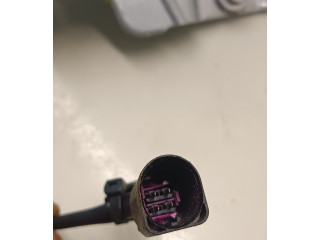 Замок багажника 2K5827201C    Volkswagen Caddy 2011 - 2016 года